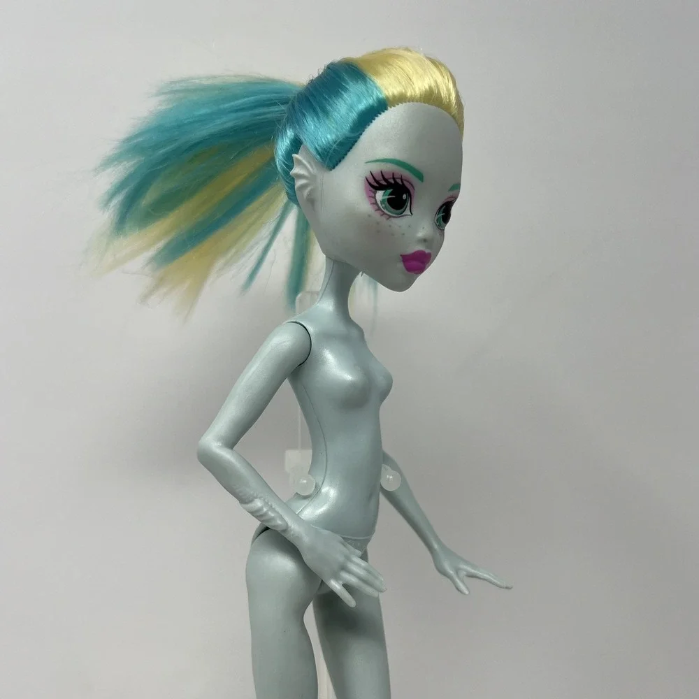 monster high item as